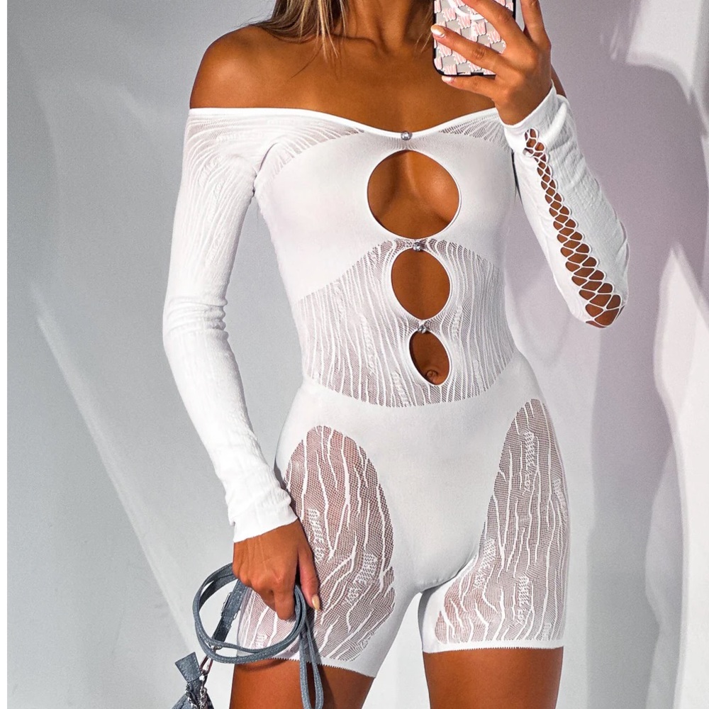 Divine woman playsuit in white